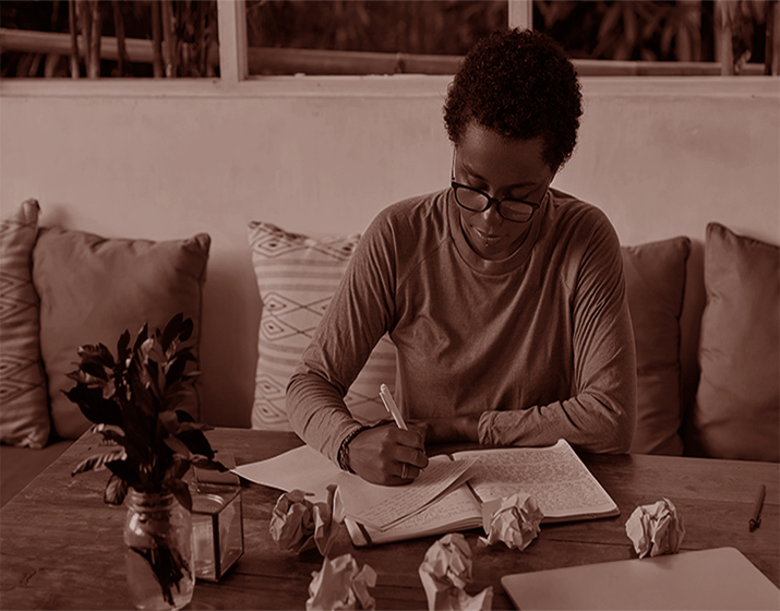 Serviços de Revisão e Preparação de Texto